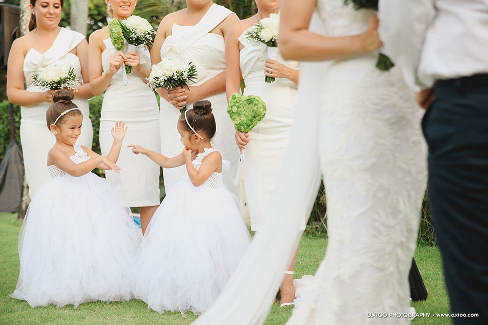 Axioo: That Sunshiny Retro Vibe